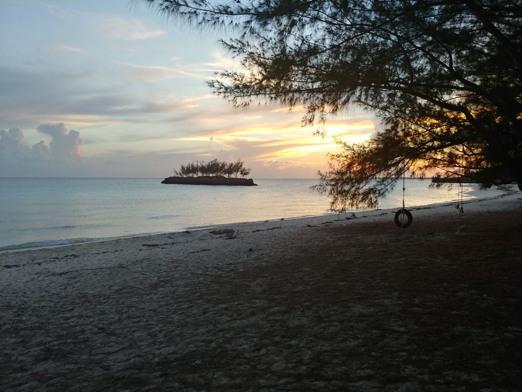 Gaulding Cay Beach